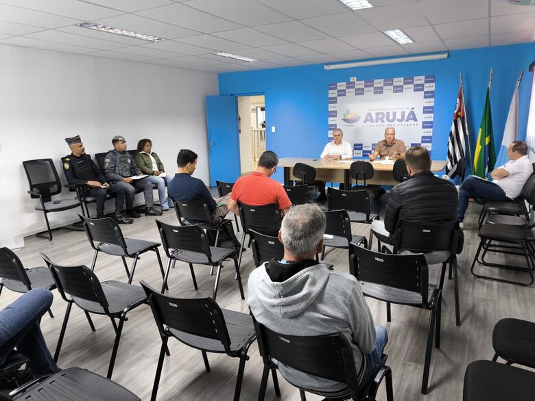 Arujá debate prevenção às chuvas de verão