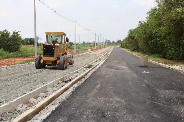 Obras na avenida Senador Roberto Simonsen avançam e chegam a 70% de conclusão