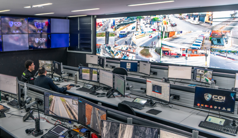 Três foragidos são capturados pelo Smart Mogi e outro é preso por descumprimento de medida protetiva