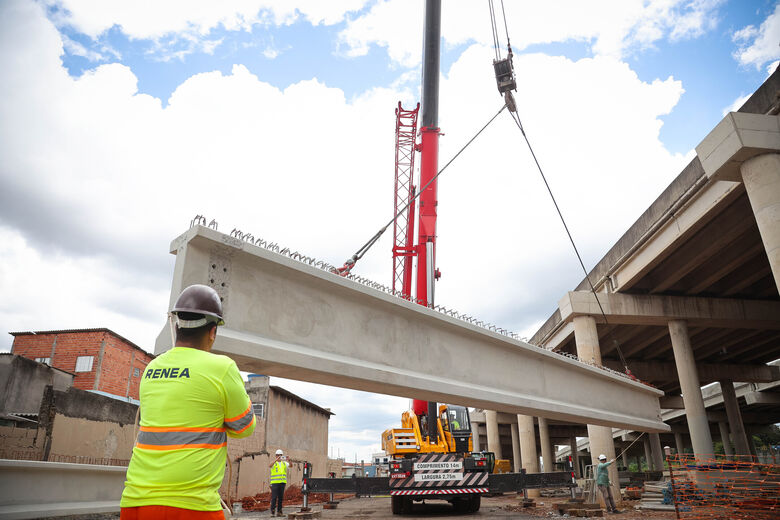 Obras foram lançadas nesta quinta-feira 