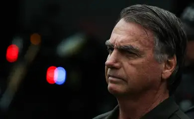 Moraes determina transferência de Bolsonaro para Papudinha