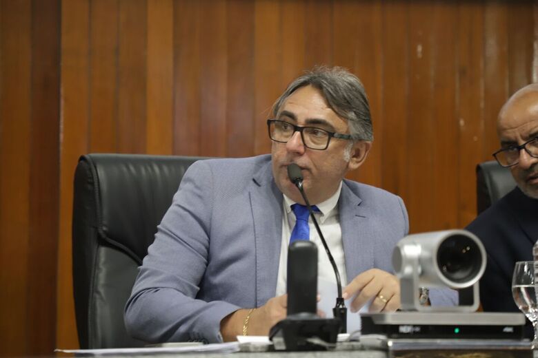 Farofa, presidente da Câmara de Mogi, teve celular clonado