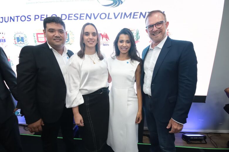 Prefeito de Suzano assume vice-presidência do Condemat+ em posse da nova gestão