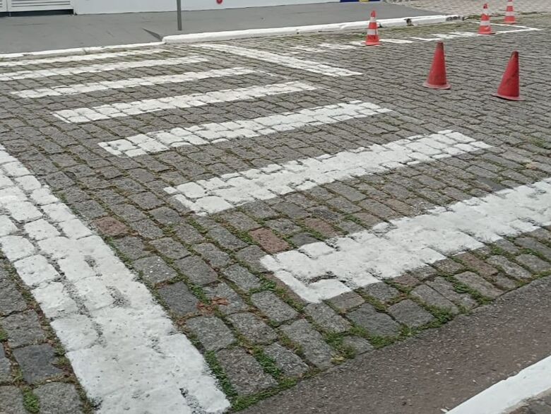 Secretaria de Transporte promove melhorias na sinalização do entorno das escolas