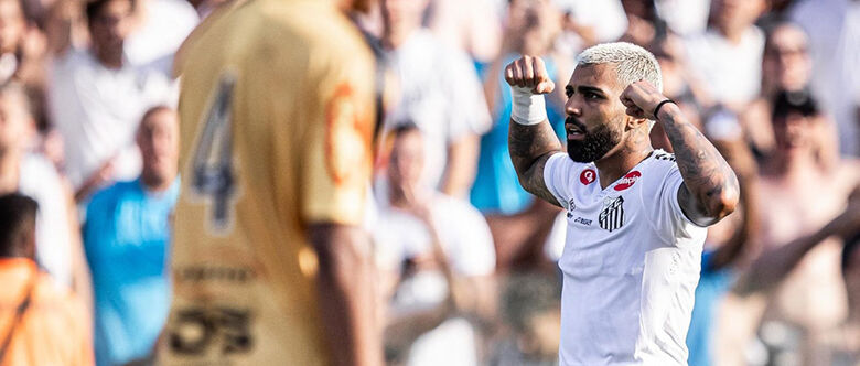 Gabigol marca na reestreia, e Santos começa o Paulistão com vitória de virada
