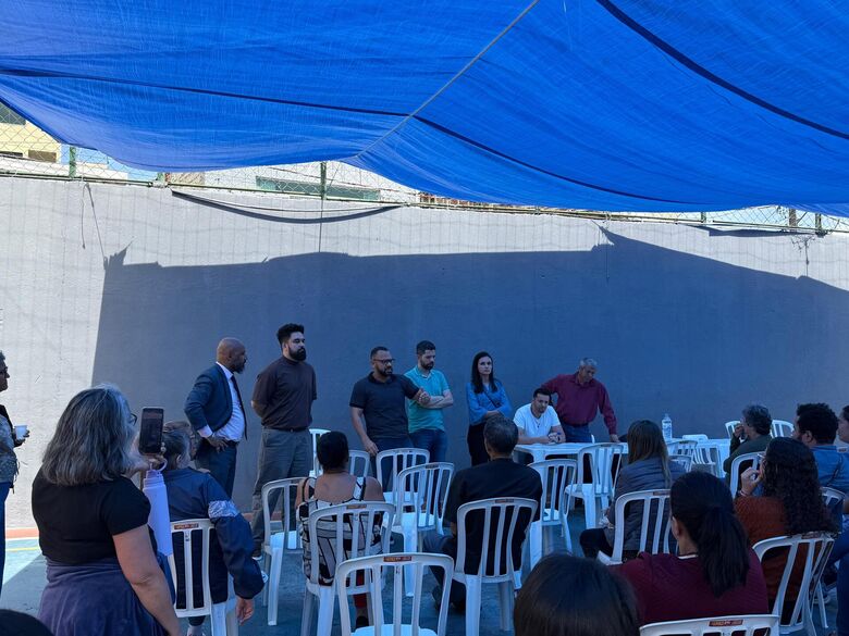 Secretaria de Favelas orienta moradores sobre regularização fundiária no Jardim São Paulo, em Ferraz