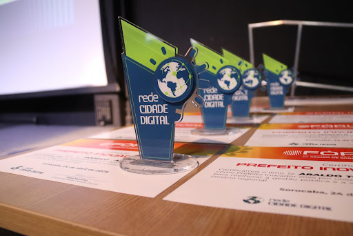 Rede Cidade Digital vai entregar título de reconhecimento a prefeitos