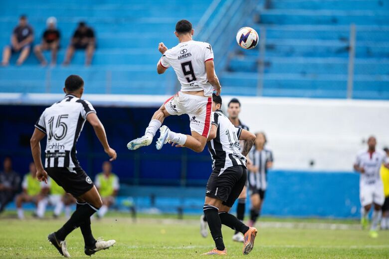 IAC perde nos pênaltis para o Botafogo e dá adeus à Copinha
