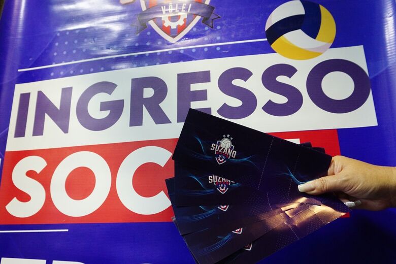 Fundo Social faz troca solidária para jogo do Suzano Vôlei contra o Sesi