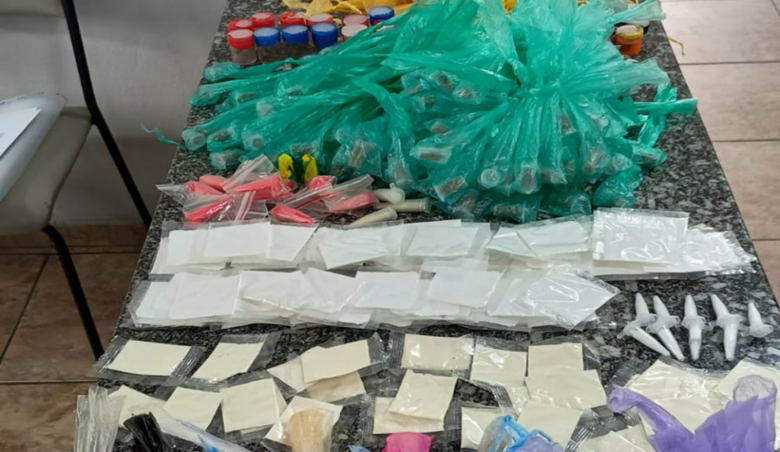 GCM de Mogi apreende quase 800 porções de drogas