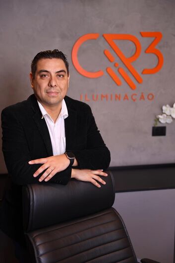 Empresário Cristiano Ferreira Homan assumirá a presidência da ACE 