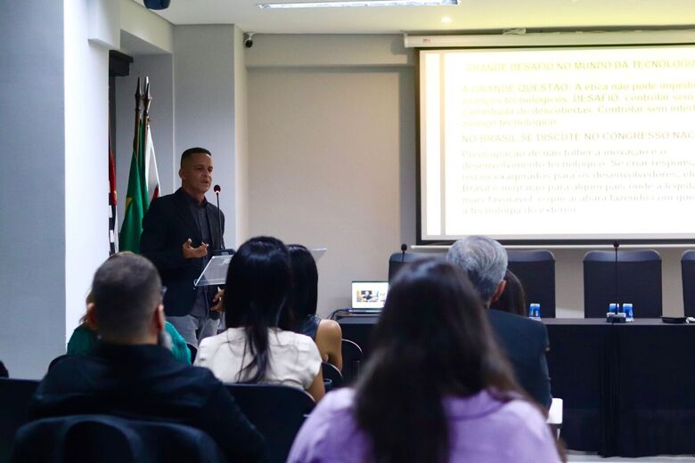 editor-chefe do Diário de Suzano, Edgar Leite foi o primeiro convidado 