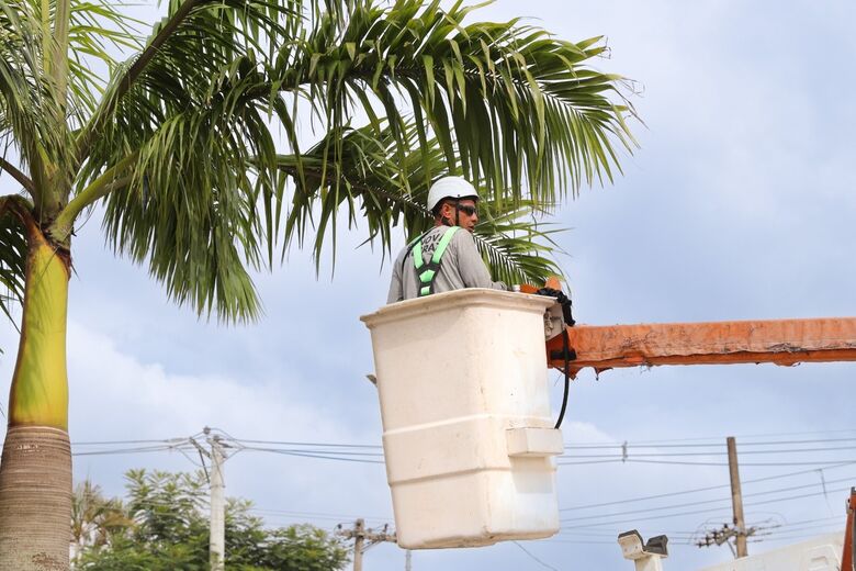 Ferraz realiza ações de revitalização no Centro de Convenções