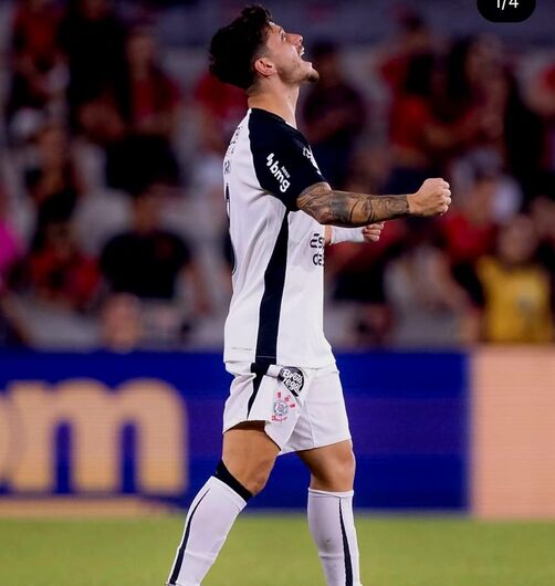 Corinthians é eficiente e derrota Athletico na Arena da Baixada