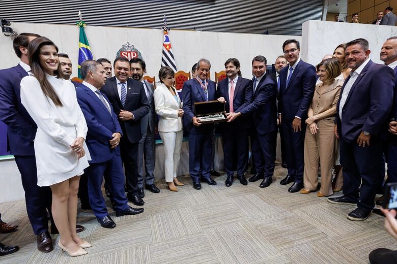 Alesp Realizou Sessão Solene de Outorga do Colar de Honra ao Mérito Legislativo ao presidente nacional do PL