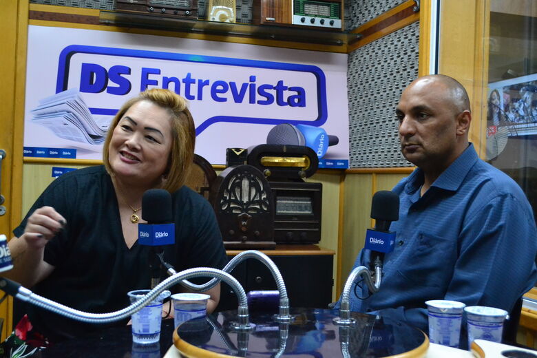 FERNANDO BRANDÃO E SILVIA MIZOBUTI Deram entrevista ao vivo