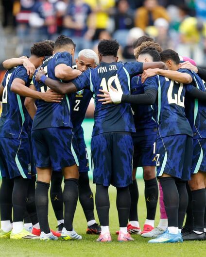 Brasil joga mal e perde de 2 a 1 para a França nos EUA