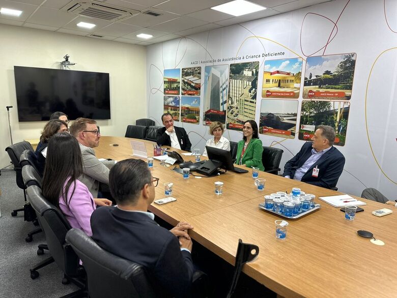 Reunião foi realizada nesta terça-feira