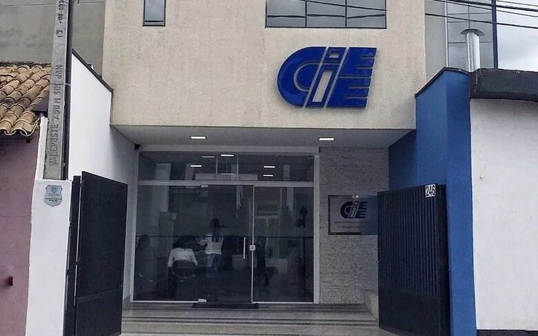 Vagas de estágio concentram-se principalmente nas áreas de administração, direito e marketing. Oportunidades de aprendizagem estão voltadas aos setores administrativo e alimentação