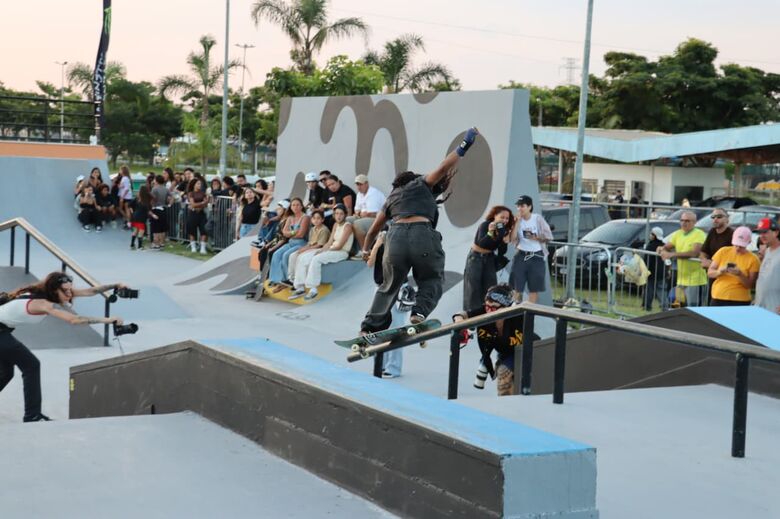 Competições especiais de skate mobilizam 3,3 mil pessoas no fim de semana em Suzano