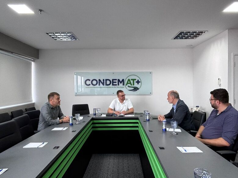 Reunião entre o presidente do Condemat, Luis Camargo, e o diretor-presidente da oficina, José Mario Brasiliense Carneiro, alinhou parceria