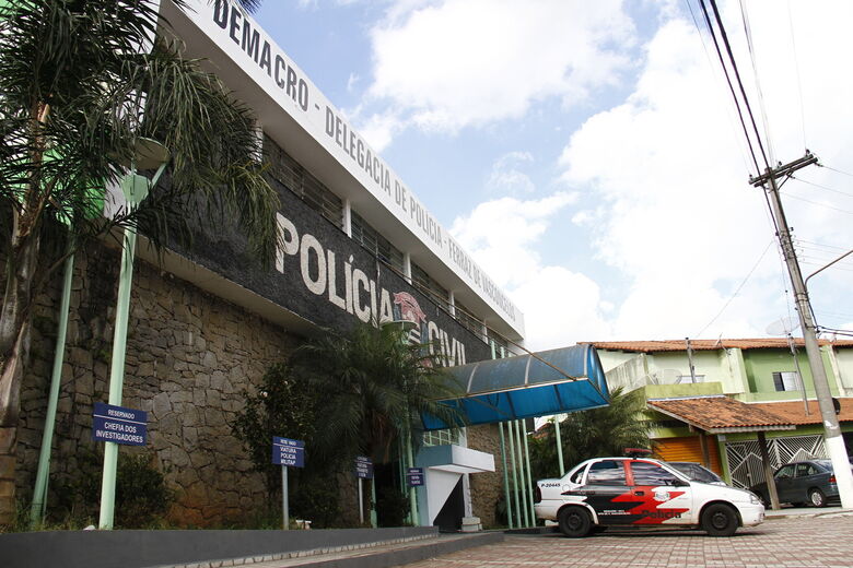 O caso foi registrado como homicídio na Delegacia de Ferraz de Vasconcelos