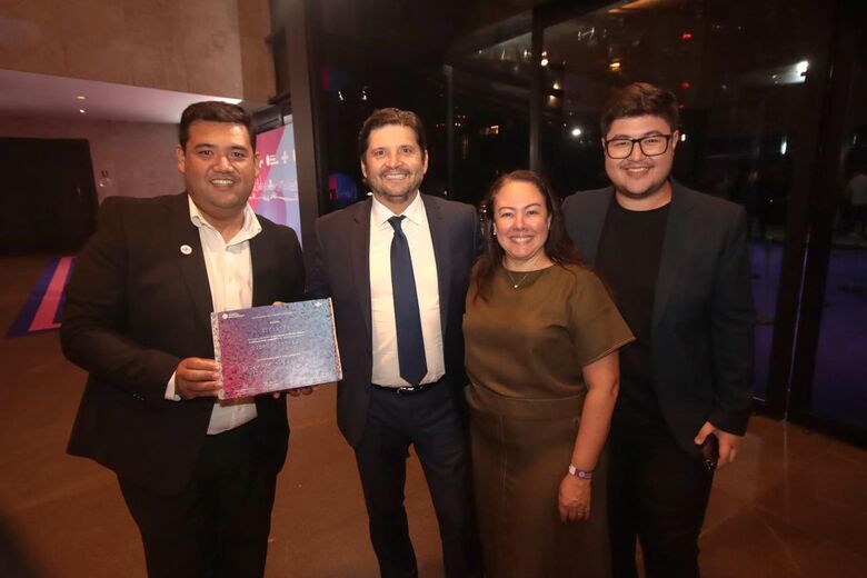 Suzano é reconhecida pelo Sebrae durante premiação 'Prefeitura Empreendedora'