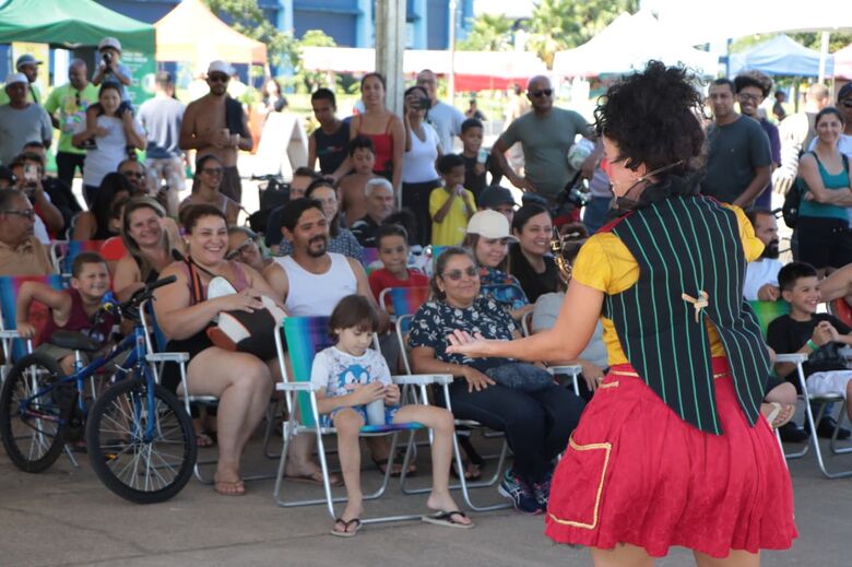 Atividades incluíram apresentações, oficinas e ações interativas