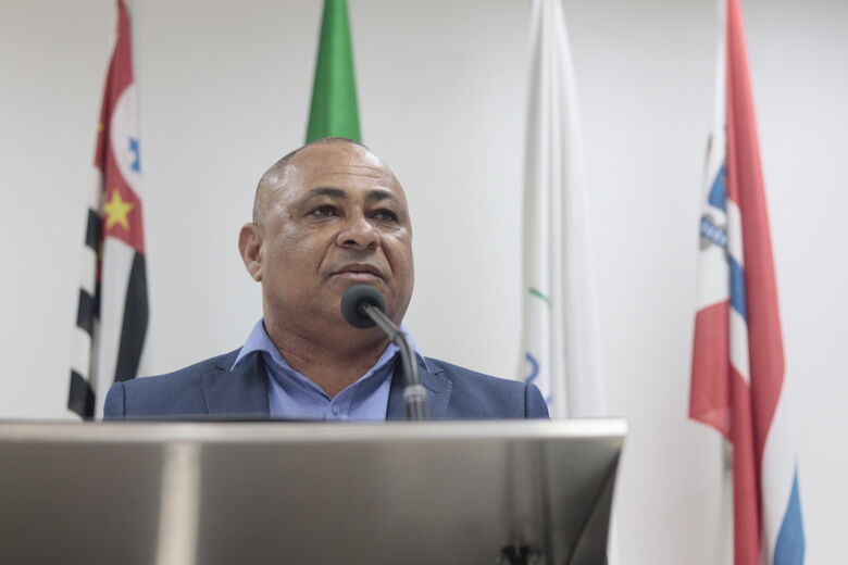 Câmara de Suzano vota amanhã (18) inclusão do Dia da Mãe Atípica no calendário oficial do município