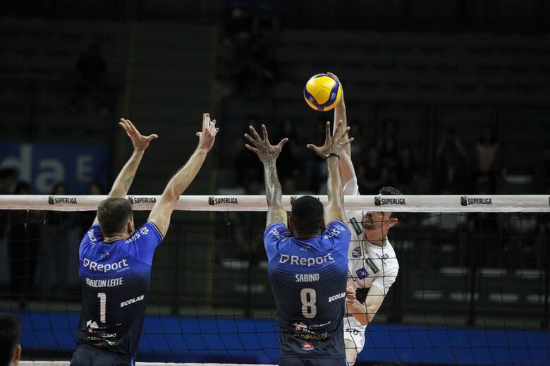 Suzano Vôlei visita Saneago Goiás nesta segunda-feira