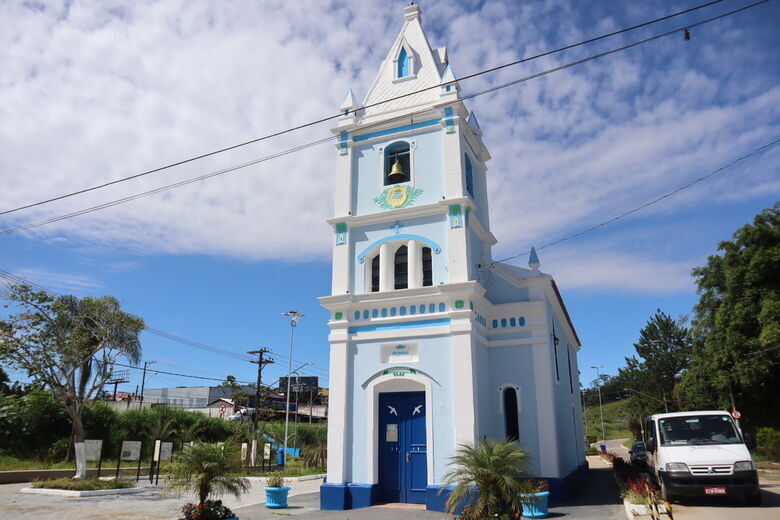 Dentre os bens materiais tombados, estão a Capela de Nossa Senhora da Piedade