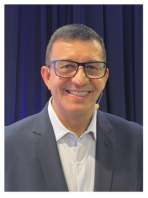 Roberto Viegas é jornalista 