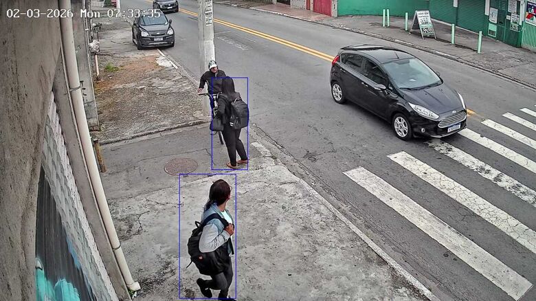 Essa é uma captura de tela do vídeo que mostra o momento da abordagem