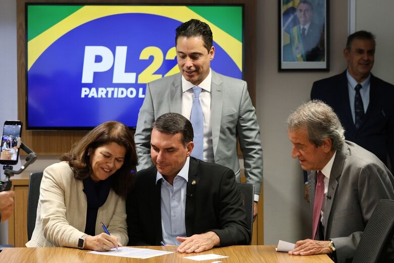 Priscila Yamagami se filia ao PL e fortalece bancada histórica em Mogi