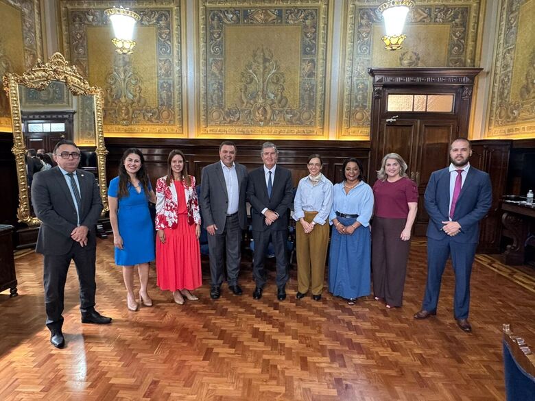 Comitiva de Mogi, liderada pelo deputado estadual Marcos Damasio, esteve no Tribunal de Justiça de São Paulo