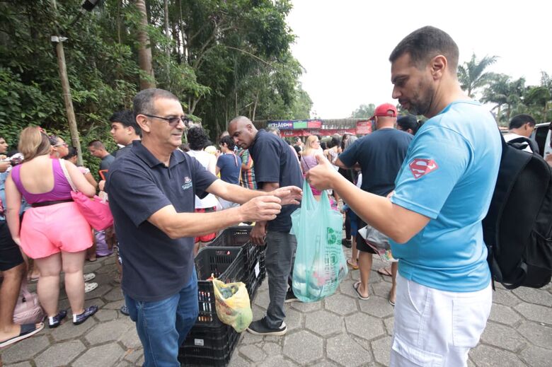 Ação reuniu cerca de 4 mil pessoas ao longo da festa