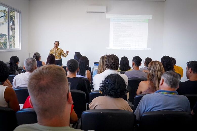 Ferraz sedia 163&ordm; Fórum Regional em Saúde do Trabalhador do Alto Tietê