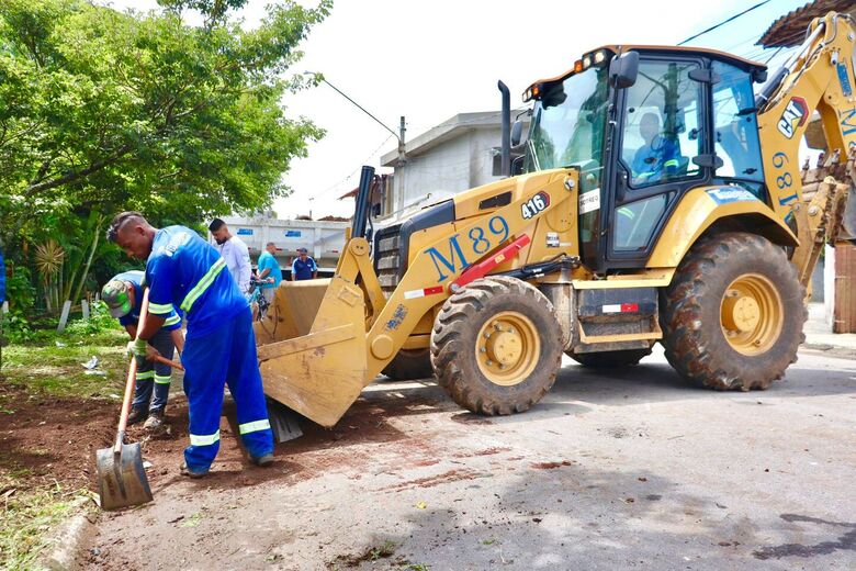 Prefeitura mantém frentes de zeladoria e reforça serviços em diferentes regiões