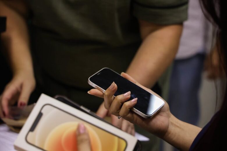 Uso distraído nas ruas aumenta risco de roubo