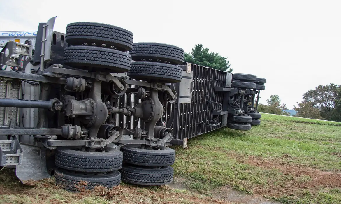 PRF registra 84 mortes e 1.167 feridos nas estradas durante feriado