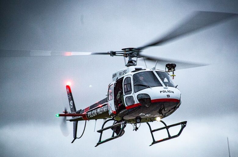 Transporte foi feito com helicóptero da Polícia Militar