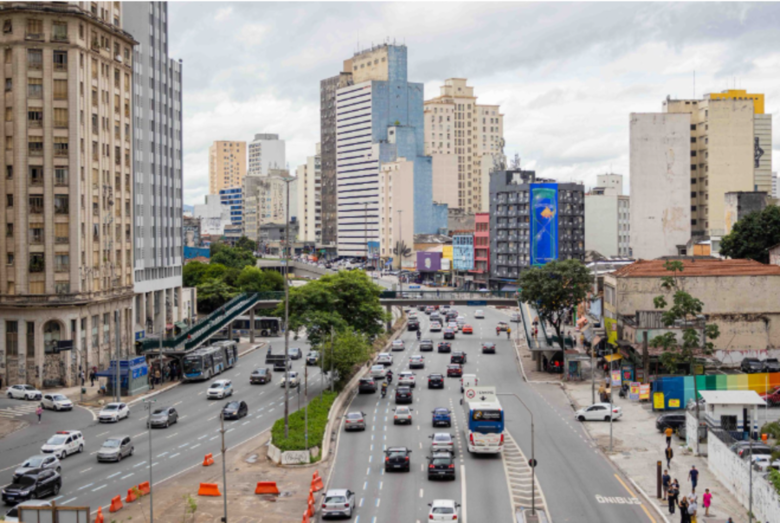 O Estado prestará suporte técnico aos municípios para a elaboração de planos estratégicos e para a operação de observatórios municipais de segurança viária, que atuarão de forma integrada ao Observatório Estadual de Segurança no Trânsito 