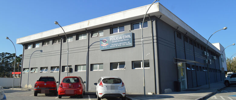 O caso foi registrado na Delegacia Seccional de Mogi das Cruzes como morte suspeita