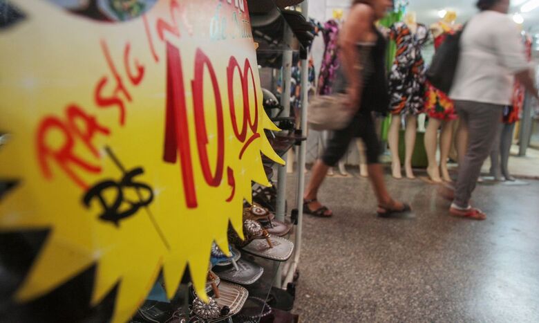 Em meio às tensões da guerra, previsão aumenta pela 5ª semana seguida