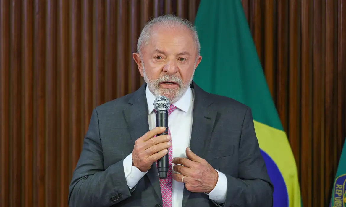 Presidente sancionou nesta terça-feira o Plano Nacional de Educação