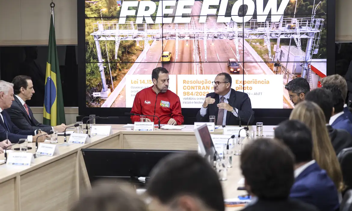 Motoristas têm 200 dias para pagar tarifa