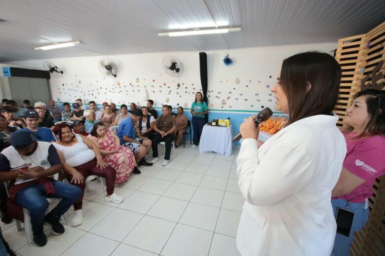 Fundo Social distribui mais de 8 mil itens de Páscoa e entrega 1,4 mil ovos a alunos do Profart