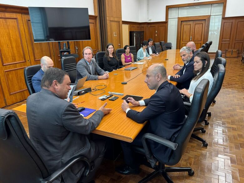 Damasio defende continuidade da isenção do ICMS para hortifruti em reunião no Estado