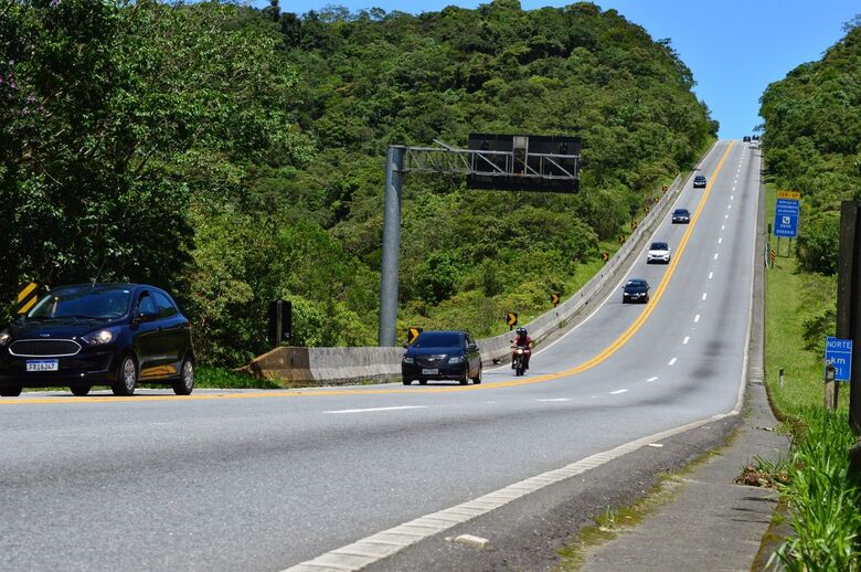 Acidente foi na Rodovia Dom Paulo Rolim Loureiro, conhecida como Mogi-Bertioga, na altura do km 82, em Biritiba-Mirim