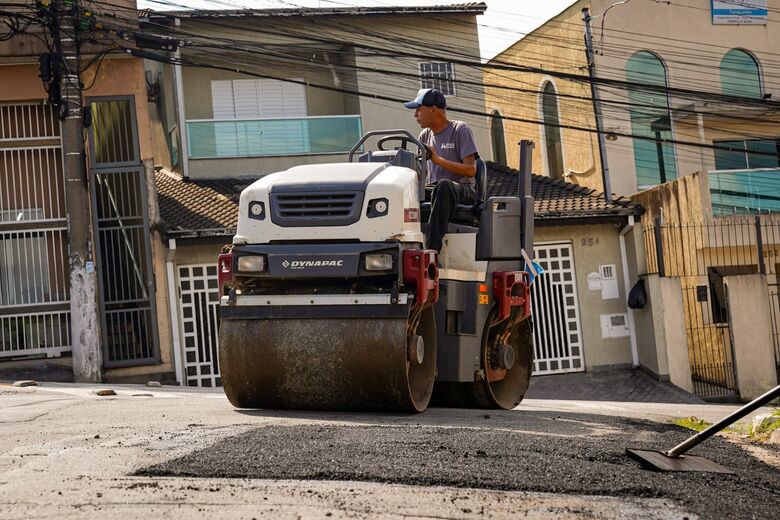 Prefeitura realiza operação tapa-buraco no Tanquinho e reforça manutenção viária